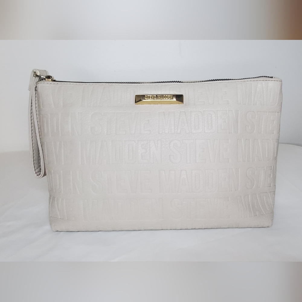 Steve Madden Cream Large Wristlet Clutch